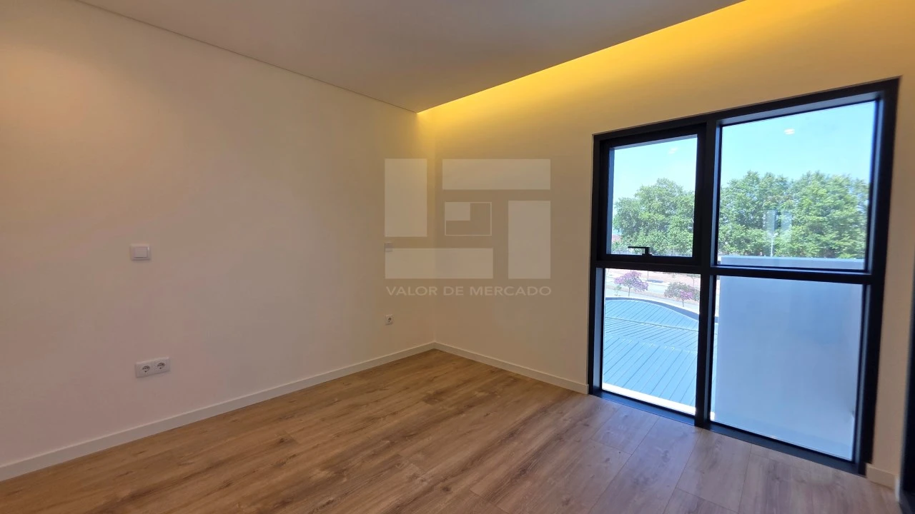 Apartamento T2 para Venda em Repeses e São Salvador Foto 13