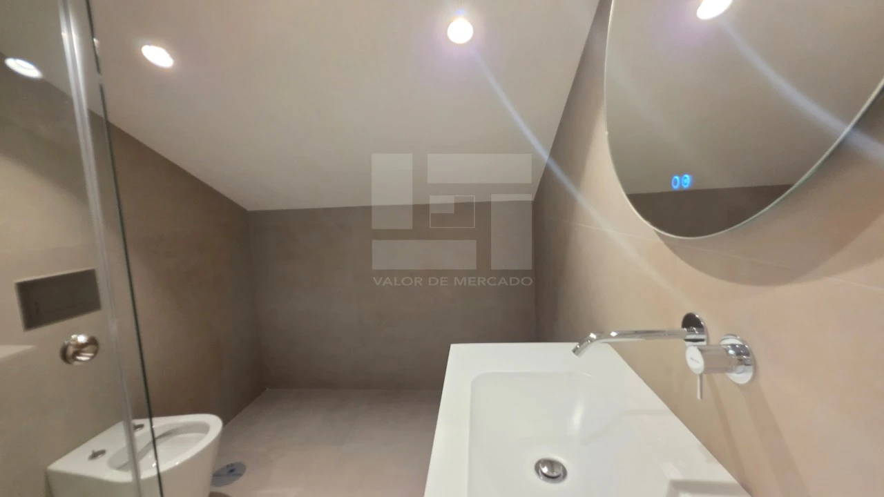 Apartamento T2 para Venda em Repeses e São Salvador Foto 14