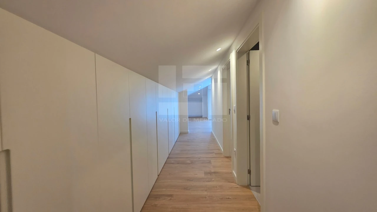 Apartamento T2 para Venda em Repeses e São Salvador Foto 17