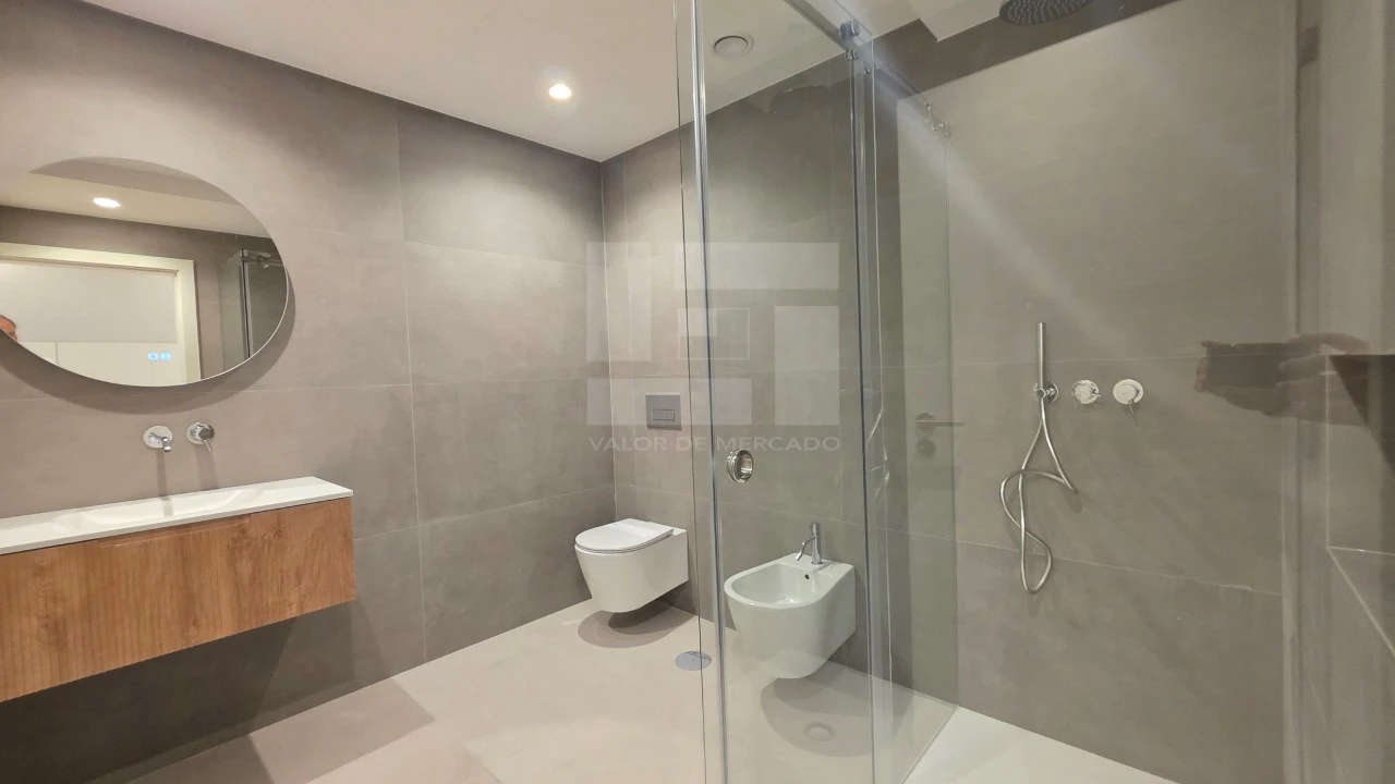 Apartamento T2 para Venda em Repeses e São Salvador Foto 18