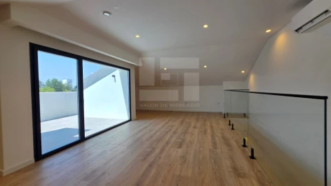 Apartamento T2 para Venda em Repeses e São Salvador