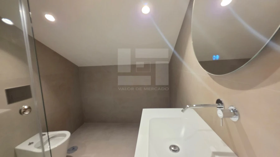 Apartamento T2 para Venda em Repeses e São Salvador Foto 14