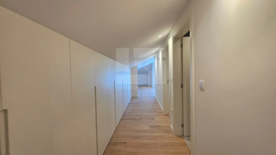 Apartamento T2 para Venda em Repeses e São Salvador Foto 17