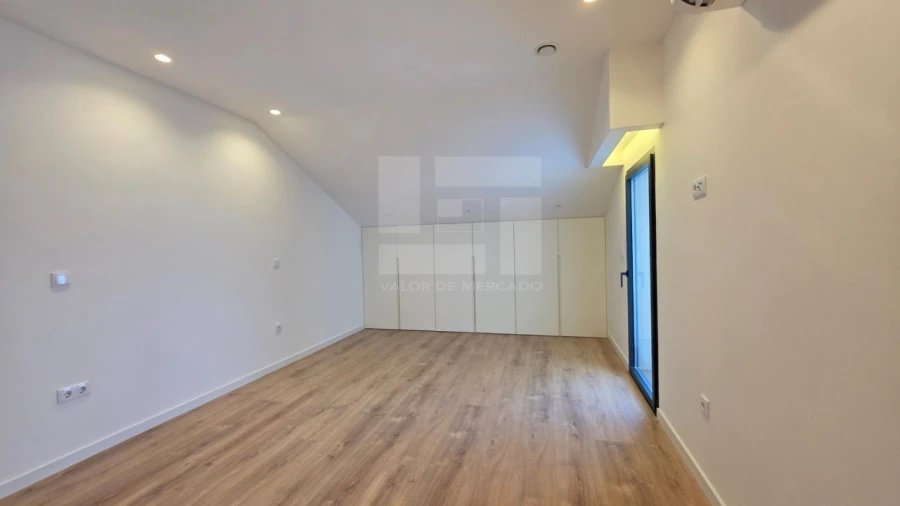 Apartamento T2 para Venda em Repeses e São Salvador Foto 19