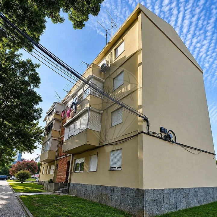 Apartamento T3 para Arrendamento em Odivelas Foto 7