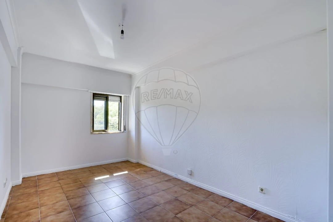 Apartamento T3 para Venda em Cacém e São Marcos Foto 12
