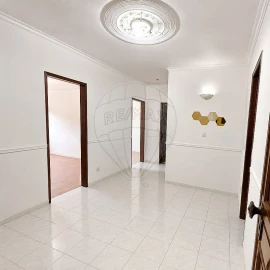 Apartamento T1 para Venda em Cacém e São Marcos