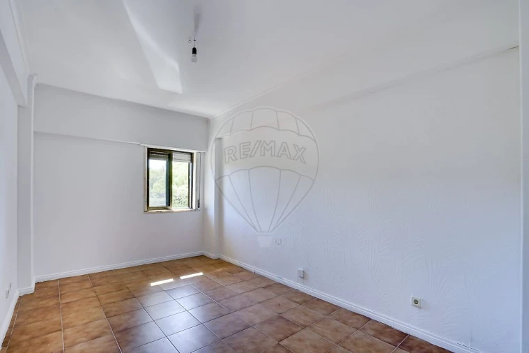 Apartamento T3 para Venda em Cacém e São Marcos Foto 12