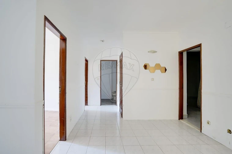 Apartamento T3 para Venda em Cacém e São Marcos Foto 16