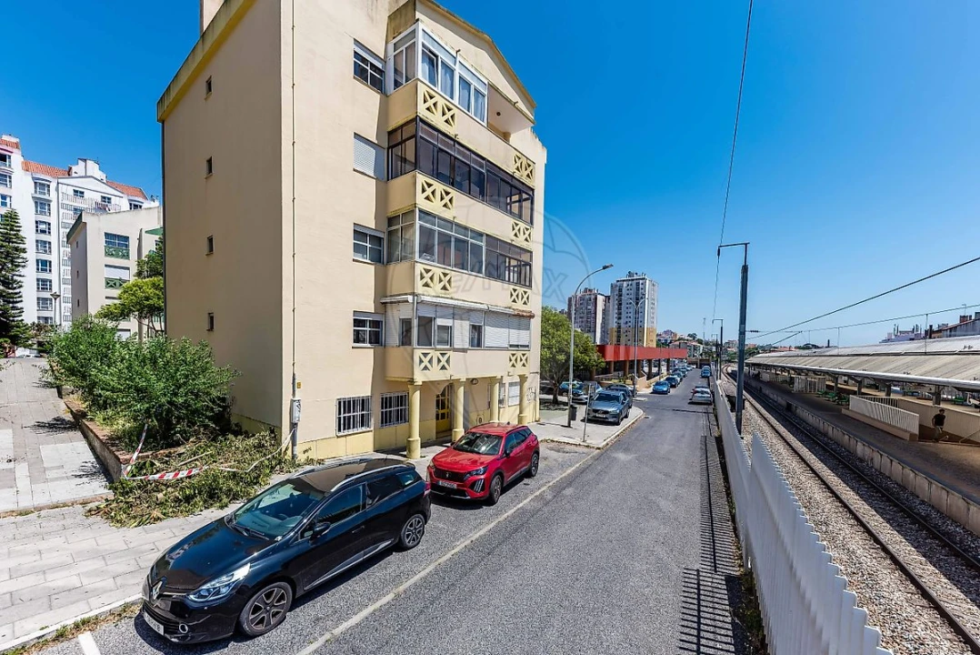 Apartamento T2 para Venda em Algueirão-Mem Martins Foto 16