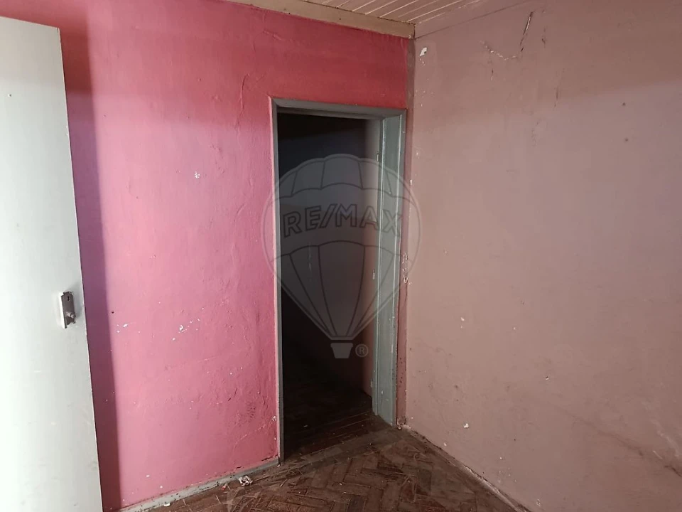 Moradia T2 para Venda em Valada Foto 6
