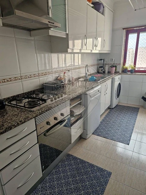 Apartamento T3 para Venda em Carregado e Cadafais