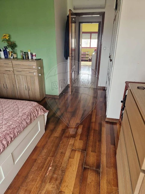 Apartamento T3 para Venda em Carregado e Cadafais