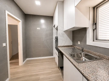 Moradia T2 para Arrendamento em Mafamude e Vilar do Paraíso