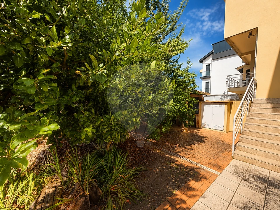 Moradia T3 para Venda em Serzedo e Perosinho Foto 26