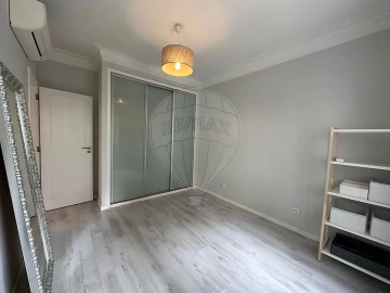 Apartamento T2 para Arrendamento em Benfica