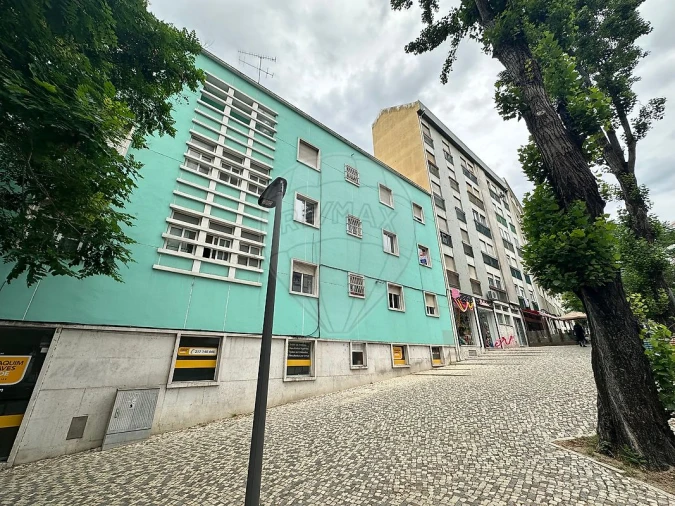 Apartamento T2 para Arrendamento em Benfica Foto 13