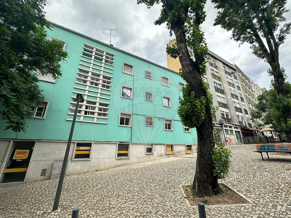 Apartamento T2 para Arrendamento em Benfica Foto 15