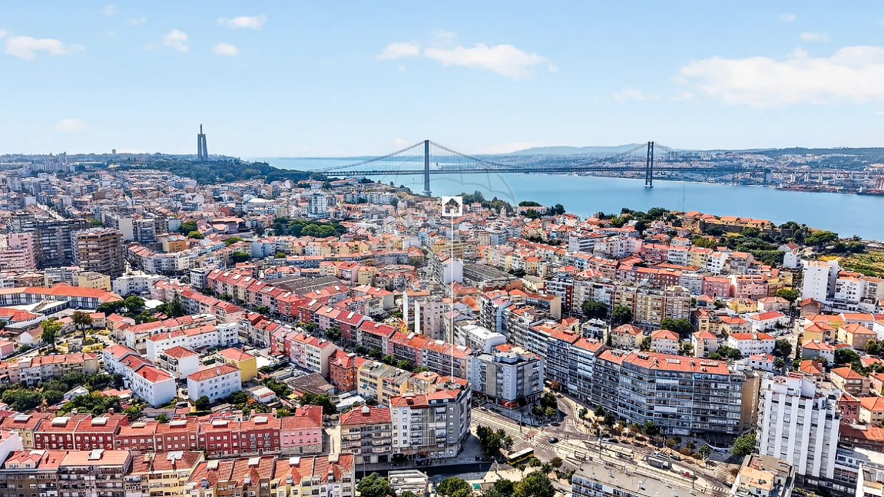 Apartamento T2 para Arrendamento em Almada, Cova da Piedade, Pragal e Cacilhas Foto 16