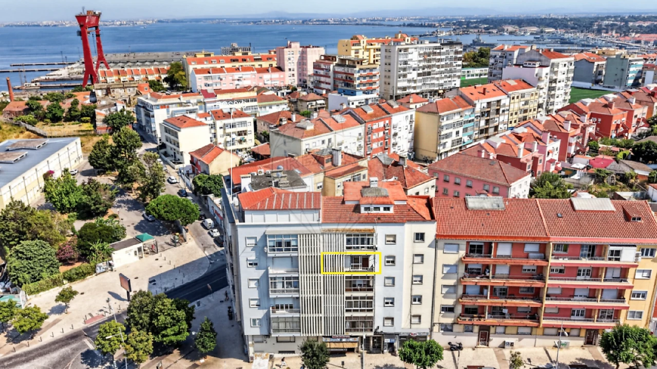 Apartamento T2 para Arrendamento em Almada, Cova da Piedade, Pragal e Cacilhas Foto 12