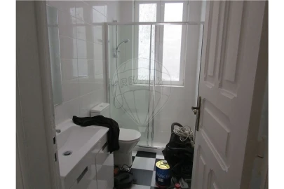 Apartamento T4 para Arrendamento em Penha de França