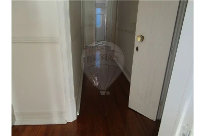 Apartamento T4 para Arrendamento em Penha de França