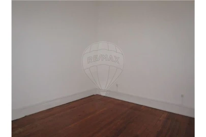 Apartamento T4 para Arrendamento em Penha de França