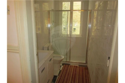Apartamento T4 para Arrendamento em Penha de França
