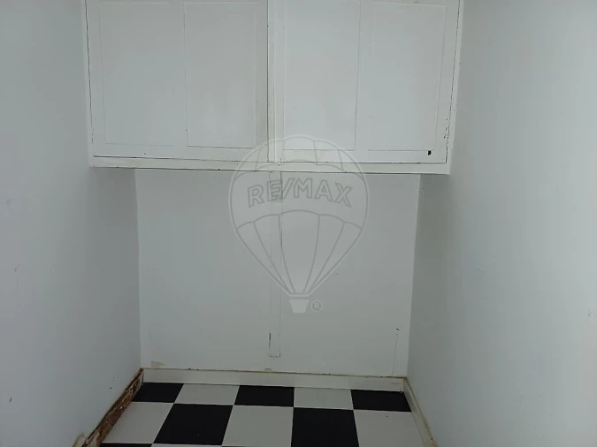 Apartamento T4 para Arrendamento em Penha de França Foto 13