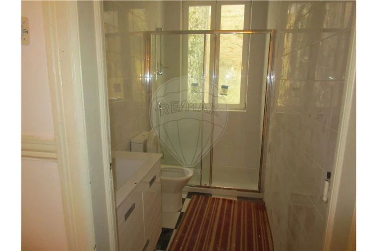 Apartamento T4 para Arrendamento em Penha de França Foto 10