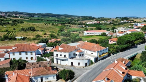 Moradia T3 para Venda em Carvoeira e Carmões