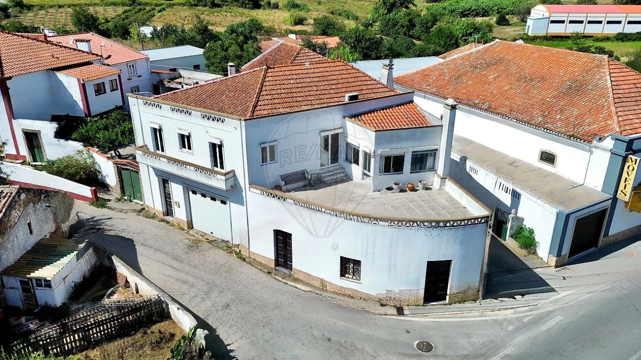 Moradia T3 para Venda em Carvoeira e Carmões Foto 5