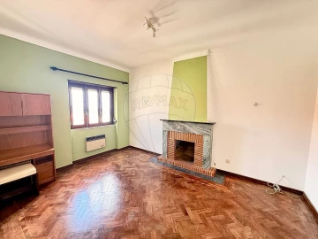 Apartamento T2 para Venda em Sobral de Monte Agraço