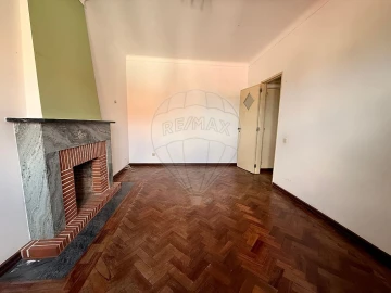 Apartamento T2 para Venda em Sobral de Monte Agraço