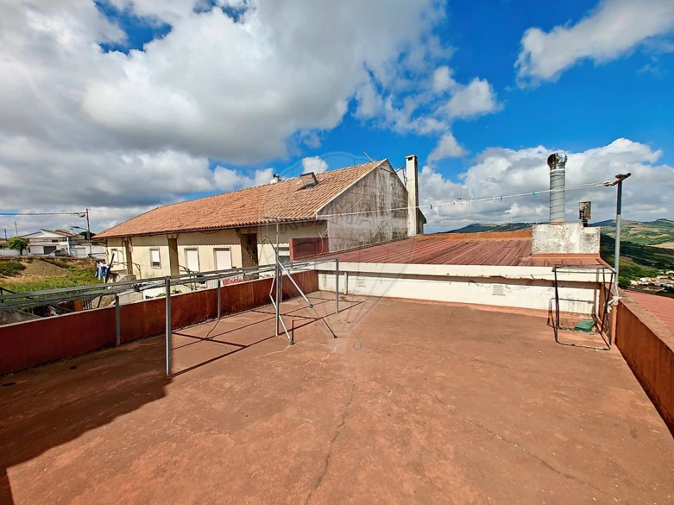 Apartamento T2 para Venda em Sobral de Monte Agraço Foto 2