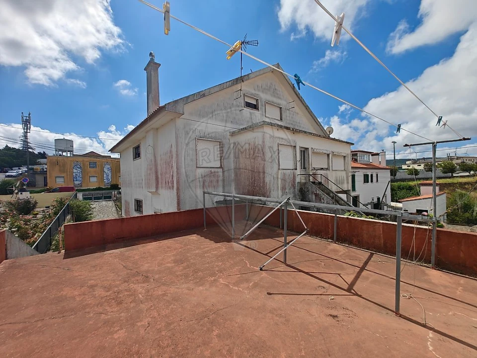 Apartamento T2 para Venda em Sobral de Monte Agraço Foto 1