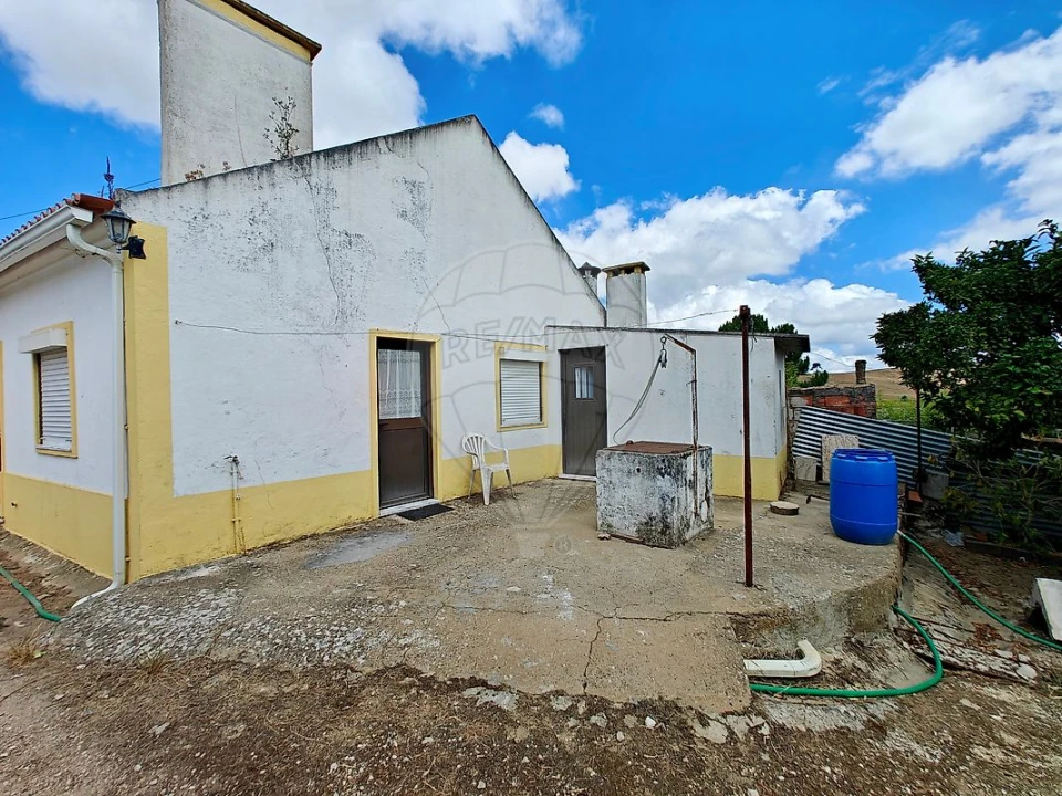 Moradia T1 para Venda em Carvoeira e Carmões Foto 20