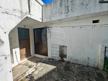 Moradia T2 para Venda em Sobral de Monte Agraço