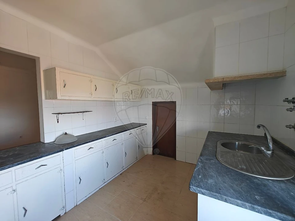 Apartamento T2 para Venda em Sobral de Monte Agraço Foto 6