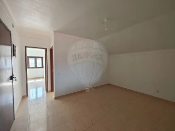 Apartamento T2 para Venda em Sobral de Monte Agraço