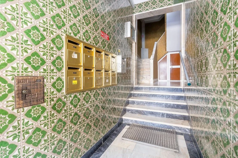 Apartamento T2 para Venda em Póvoa de Santa Iria e Forte da Casa Foto 4