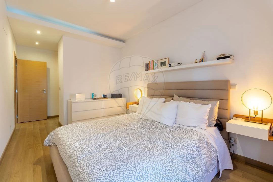 Apartamento T3 para Venda em Alverca do Ribatejo e Sobralinho Foto 9