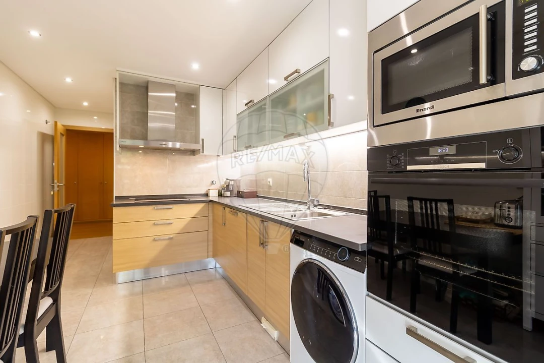 Apartamento T3 para Venda em Alverca do Ribatejo e Sobralinho Foto 10