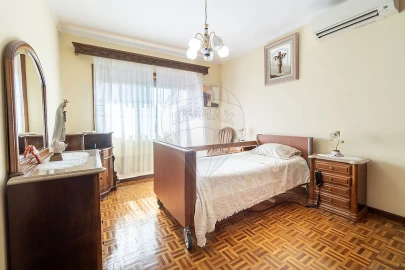 Moradia T4 para Venda em Vila Chã, Codal e Vila Cova de Perrinho