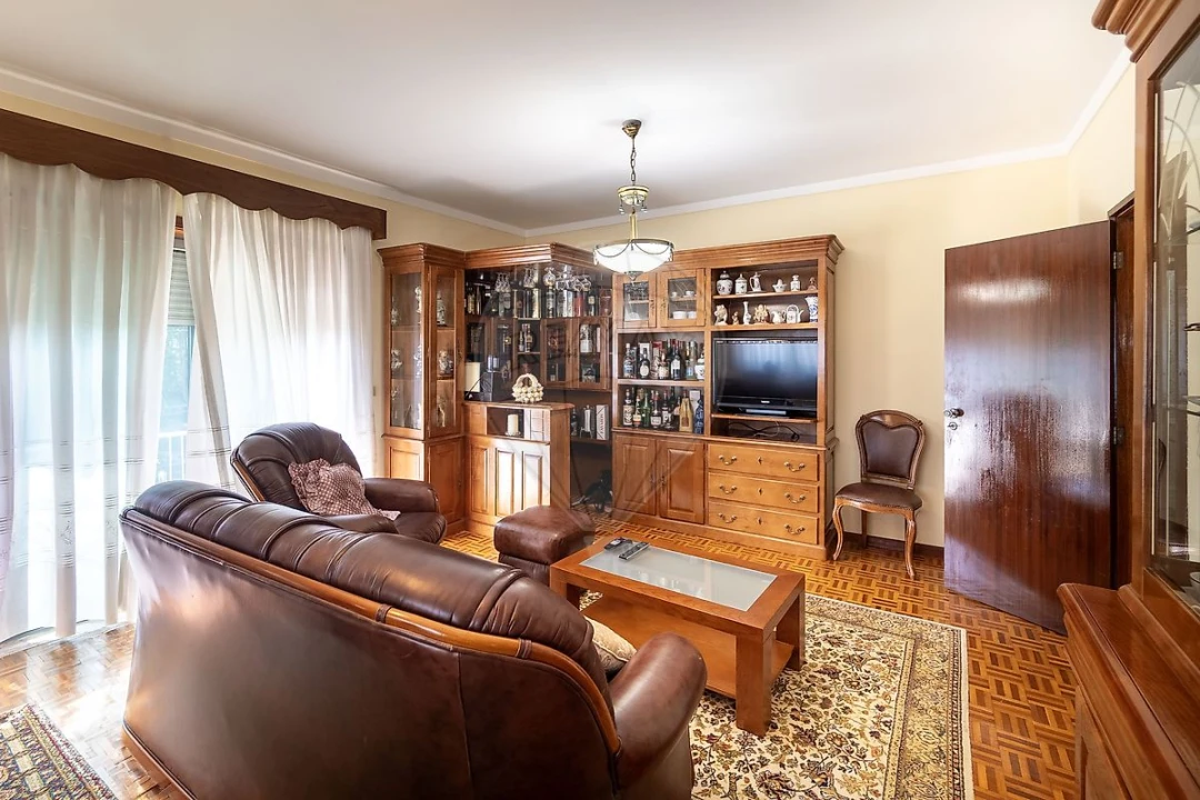 Moradia T4 para Venda em Vila Chã, Codal e Vila Cova de Perrinho Foto 10