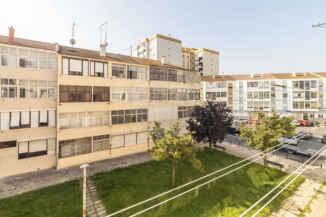 Apartamento T1 para Venda em Alto do Seixalinho, Santo André e Verderena Foto 35