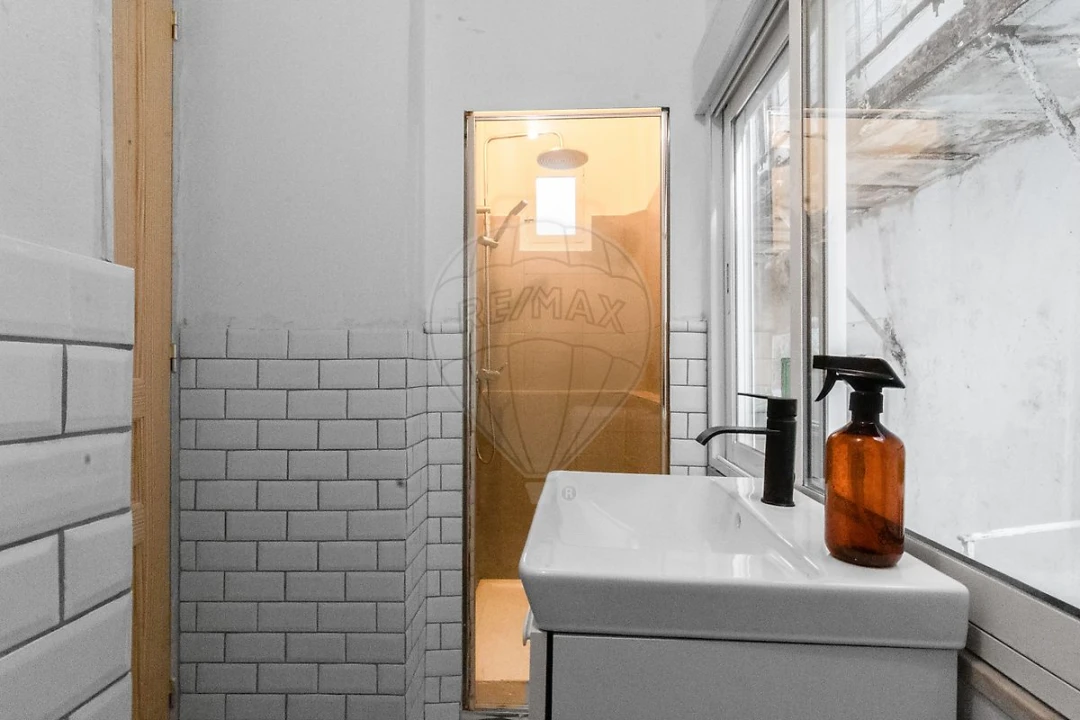 Apartamento T2 para Venda em Misericórdia Foto 7