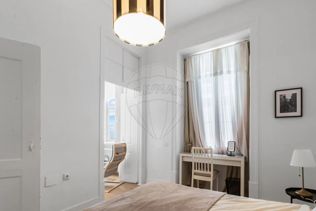 Apartamento T2 para Venda em Misericórdia Foto 12