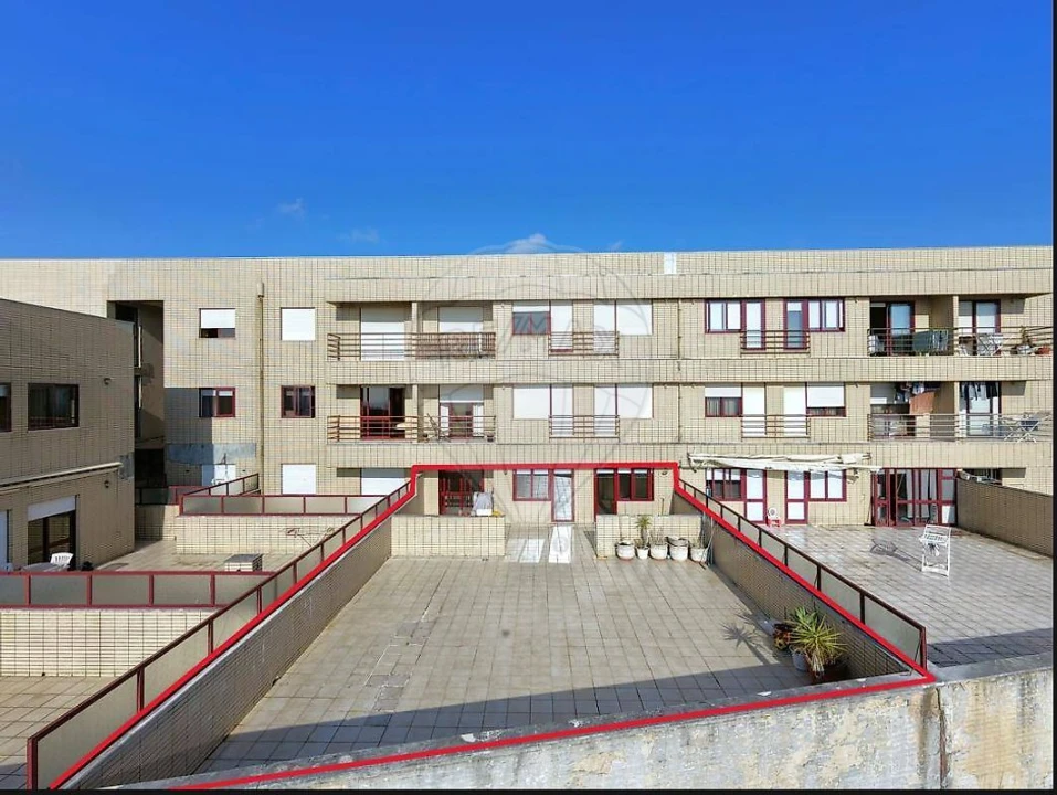 Apartamento T3 para Venda em Arcozelo Foto 1