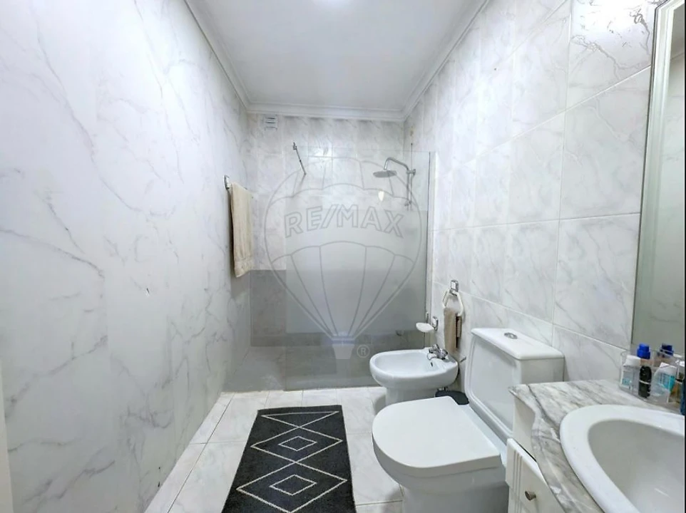 Apartamento T3 para Venda em Arcozelo Foto 2